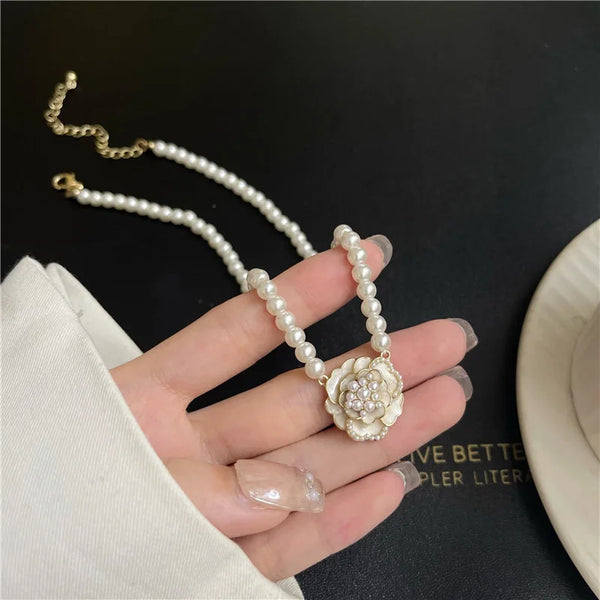 Elegant Pearl Bead Necklace